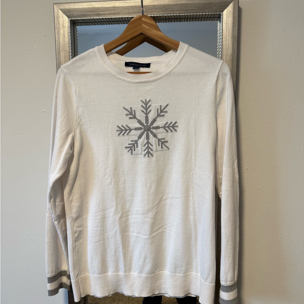 Tommy Hilfiger White and Gray Snowflake Crewneck Sweater